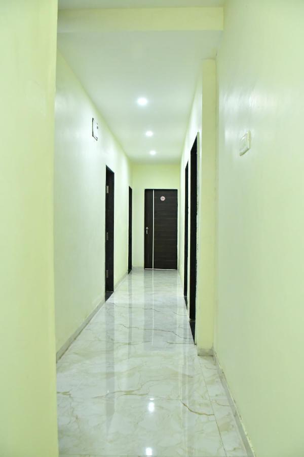 Hotel Kalika Residency Akalkot Esterno foto