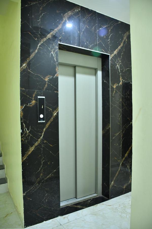 Hotel Kalika Residency Akalkot Esterno foto