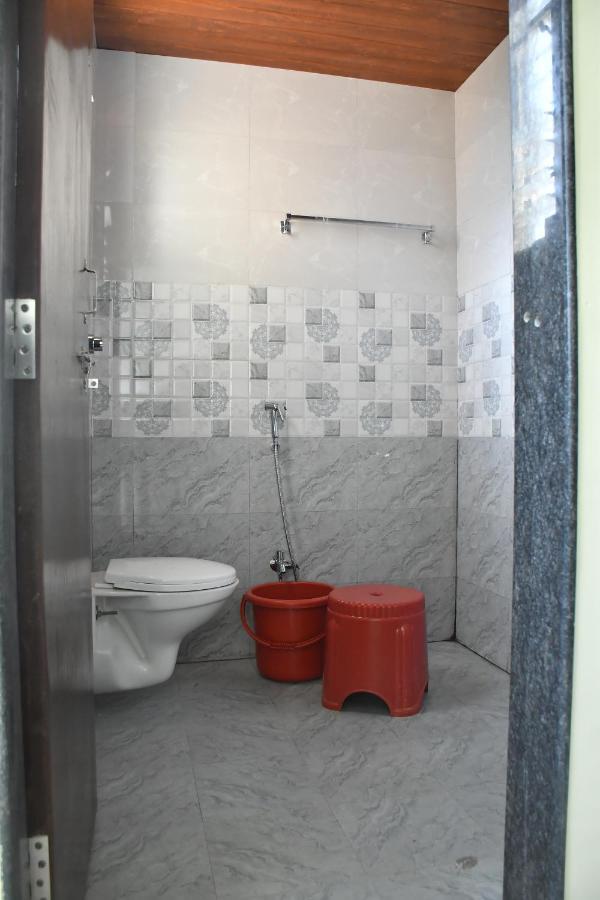 Hotel Kalika Residency Akalkot Esterno foto