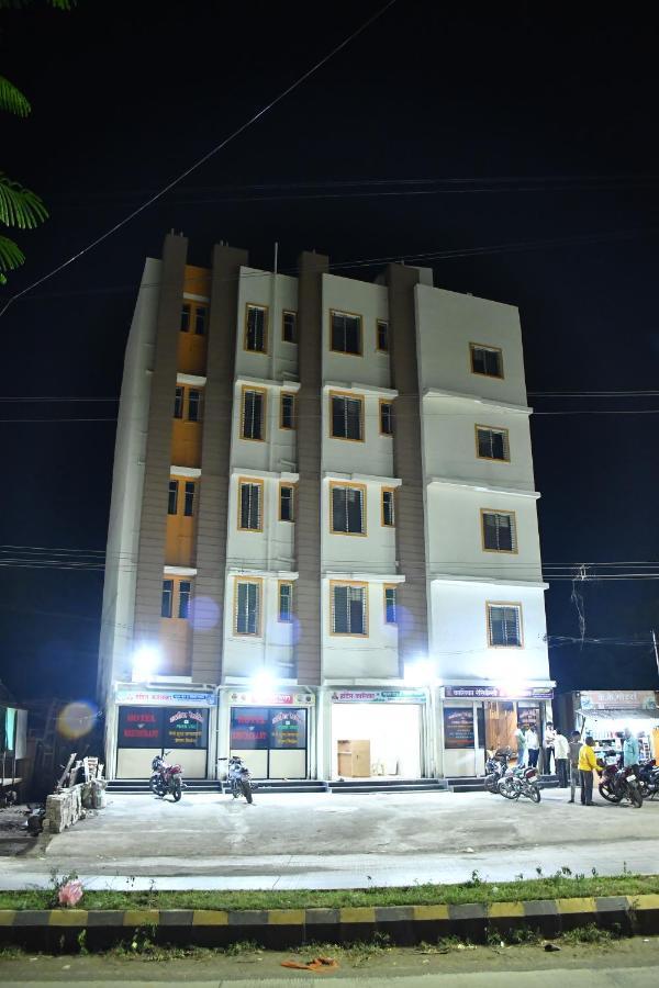 Hotel Kalika Residency Akalkot Esterno foto